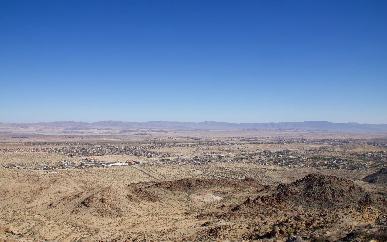 Scenic view from 29 Palms Outlook showing the desert landscape near Twentynine Palms